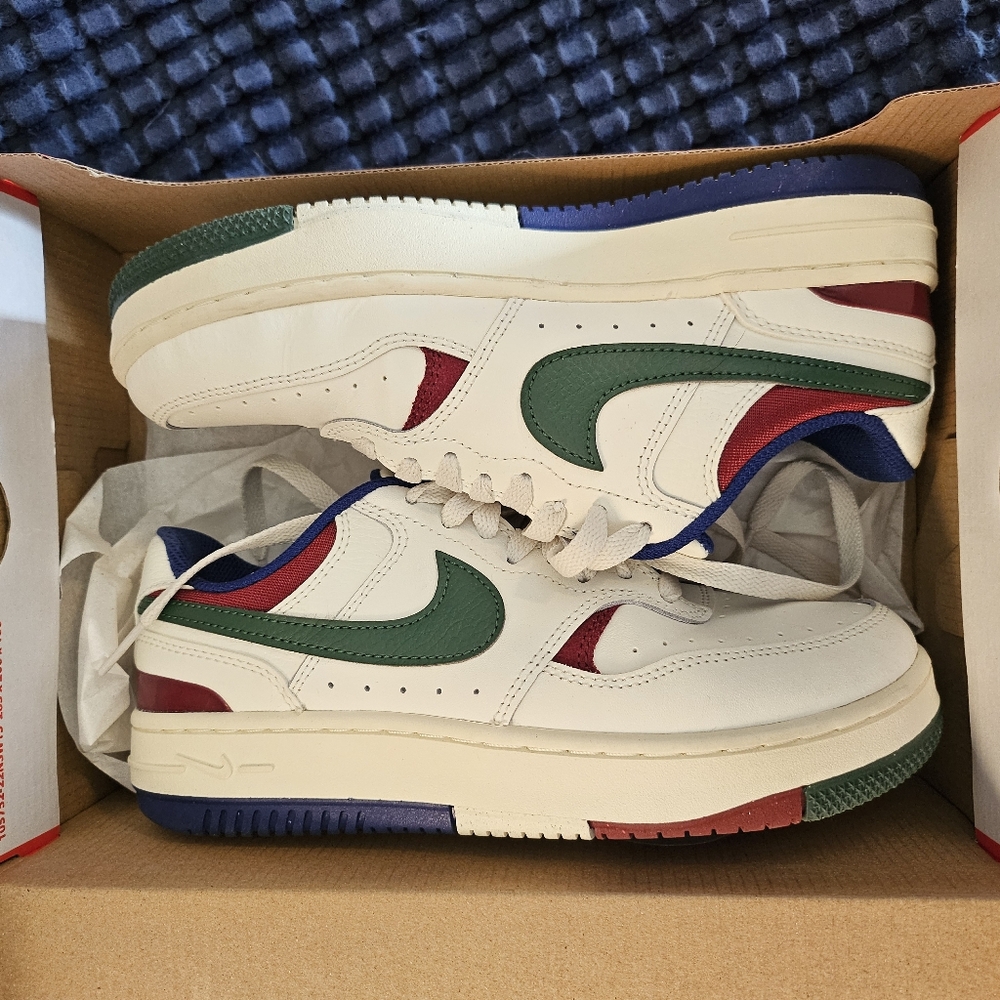 Nike Women's Gamma Force in Box